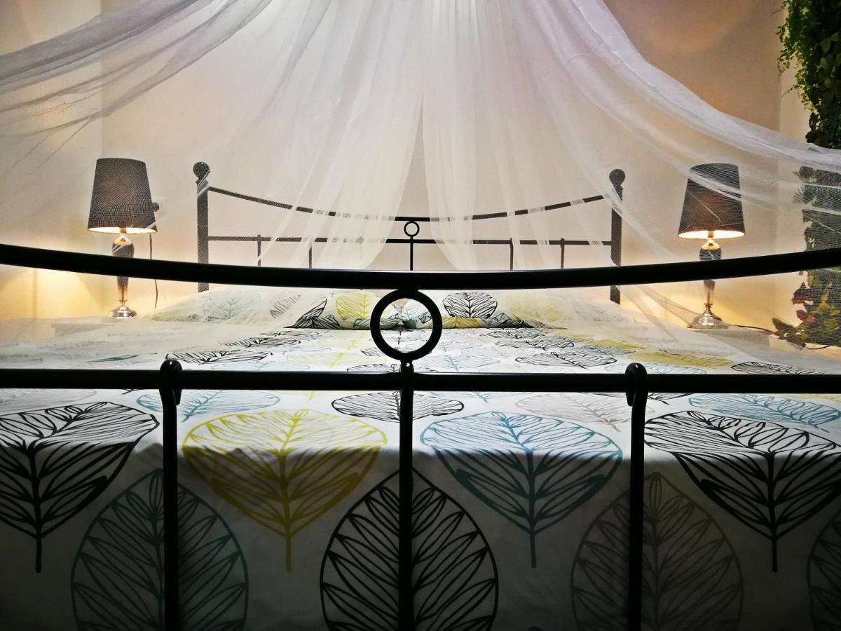 Paradise Jacuzzi & Sauna Ика Экстерьер фото